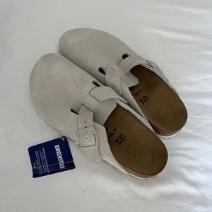 Birkenstock Boston Clogs in colour Antique White. Size 39.